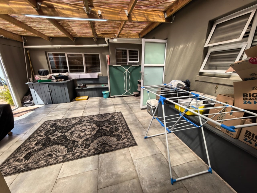 8 Bedroom Property for Sale in Turf Hall Estate Western Cape